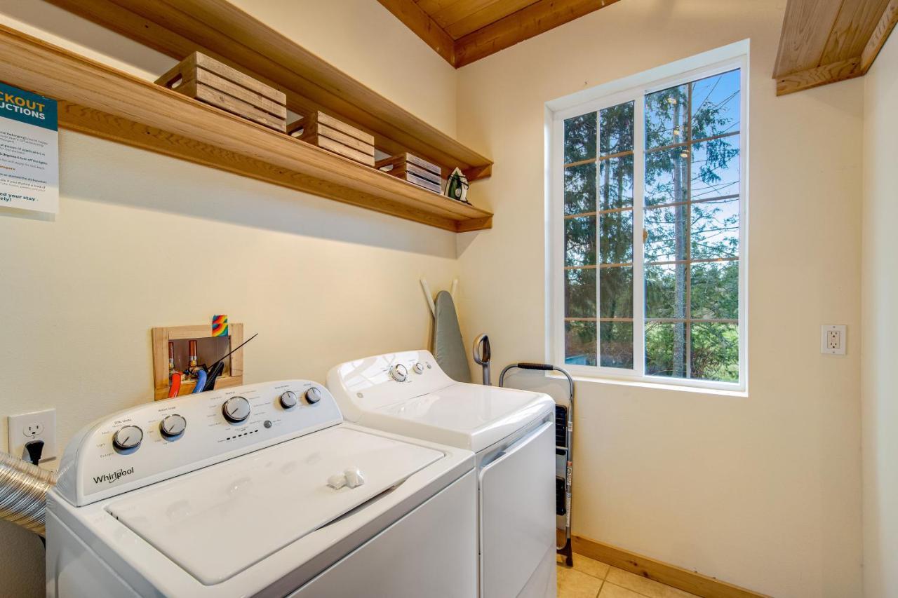 Camano Writer'S Cottage Exterior photo