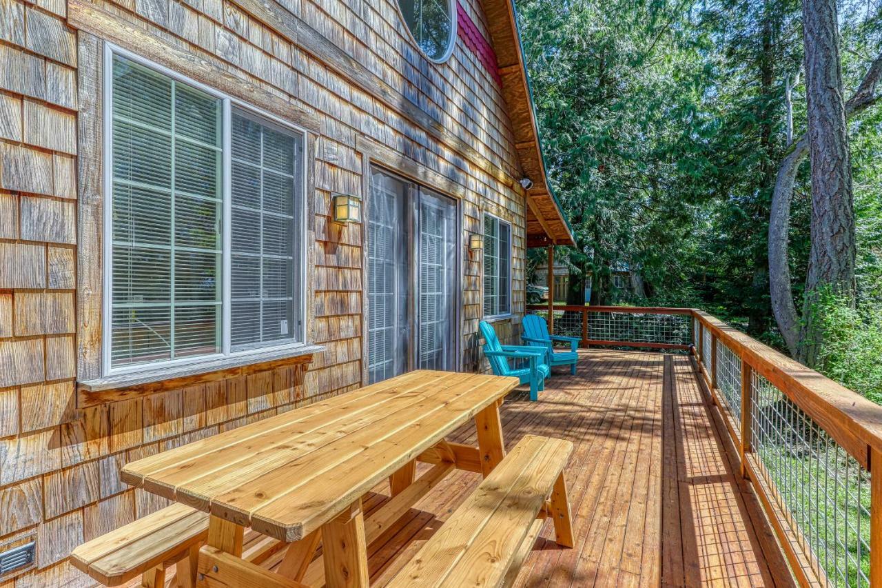 Camano Writer'S Cottage Exterior photo